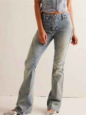 We The Free Mamba Mid Rise Flare Jeans 24